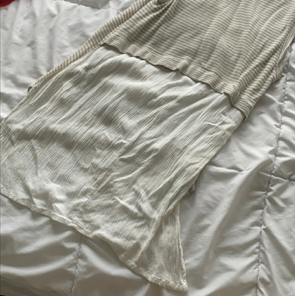 🌻4/30🌻Zara flowy tank - Picture 4 of 6